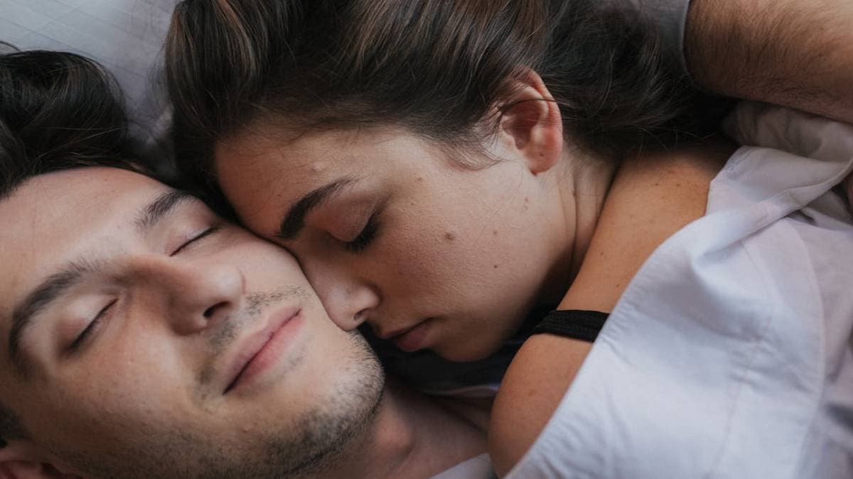Benefits of sleeping with beloved ones