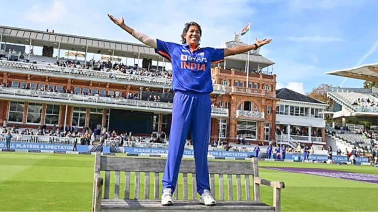 Jhulan Goswami conferred D Litt by Bankura University 