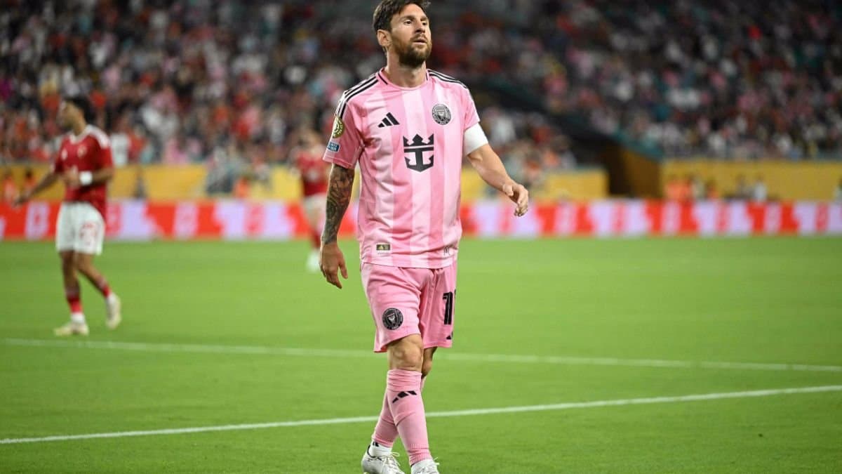 Inter Miami head coach Javier Mascherano confirmed Lionel Messi was ready for Miamis match against Porto in Club World Cup 