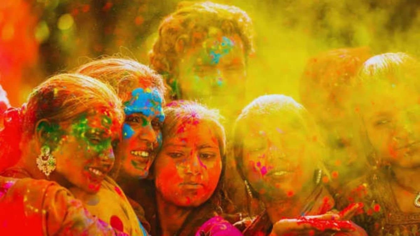 Holi 2025 which colour is auspicious for you according to your Zodiac Sign