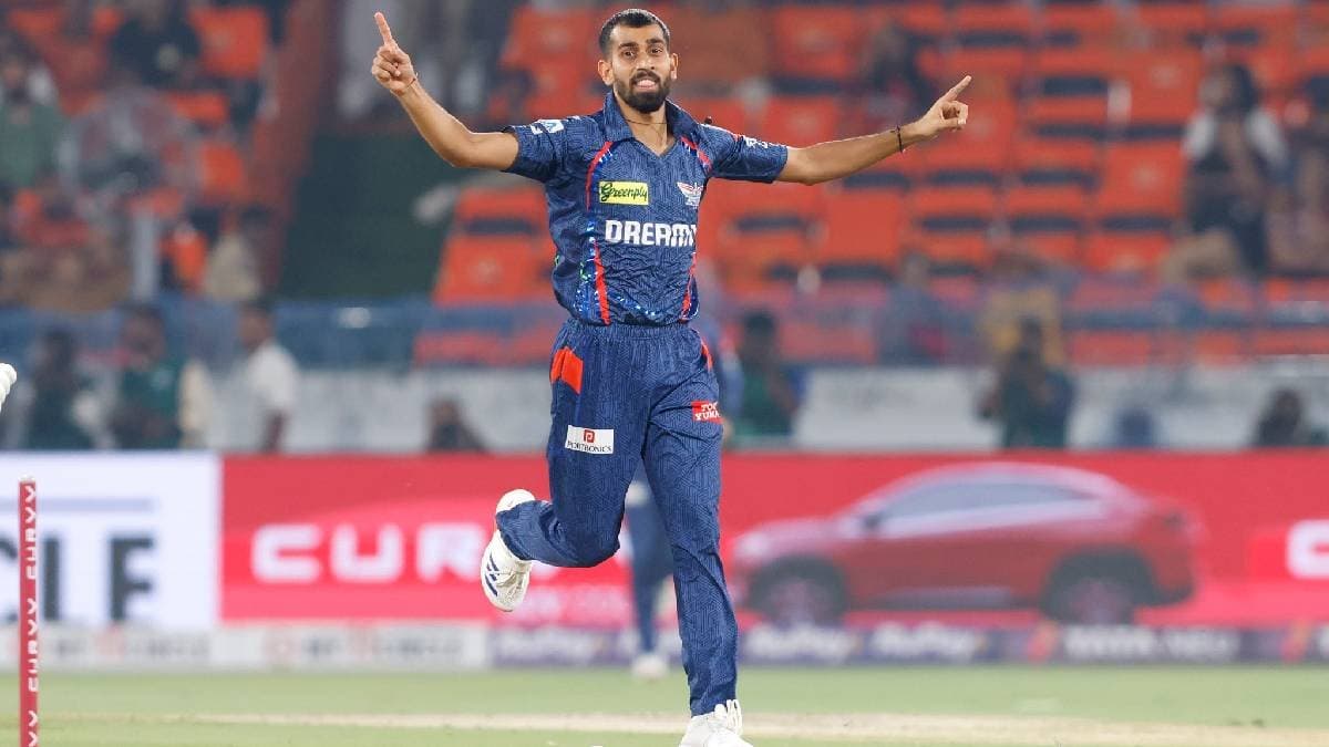 IPL 2025 SRH vs LSG Prince Yadav destroys Travis Head stumps to take his first ever IPL wicket