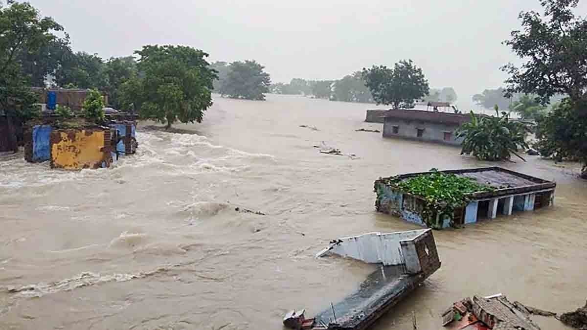  14 dead as heavy rain, floods lash Uttar Pradesh gnr 