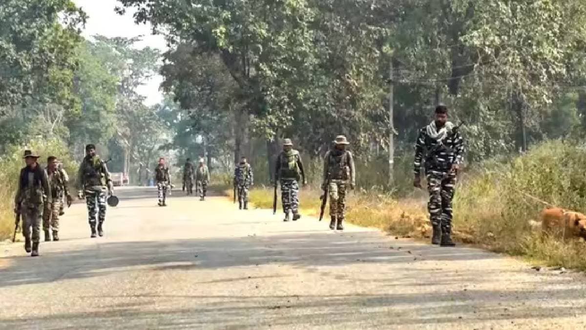 12 maoists and 2 security personnel dead in chhattisgarh