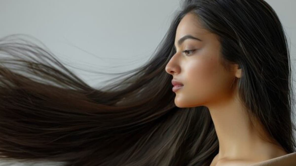 this home made natural hair serum made with aloevera leave can prevent dandruff and make your hair thick and shiny lif 