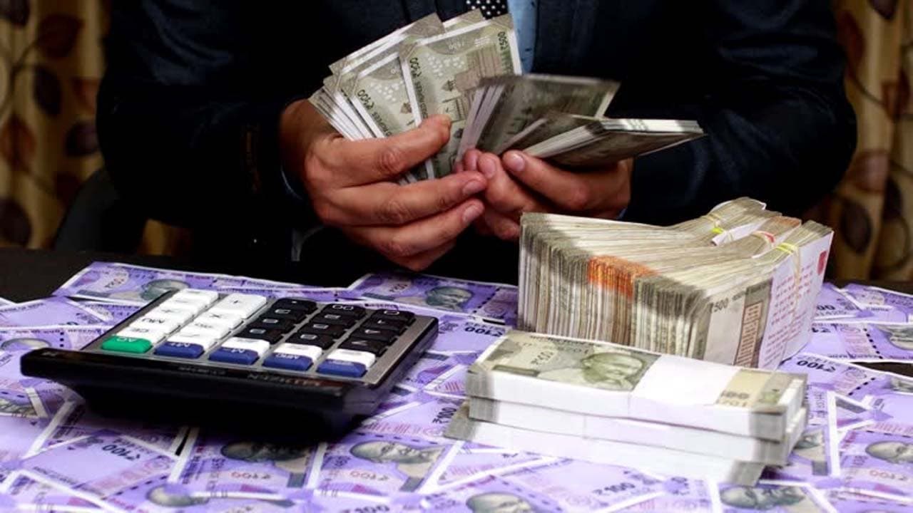 Income of rupees eight lakh fifty four thousand and senty two in 10 years know about thise savings scheme