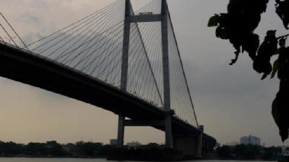 Traffic control in second hooghly bridge on 31st august 