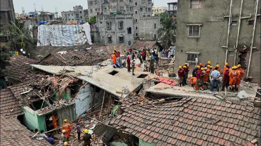 Garden reach illegal building collapse death toll rises to 12 