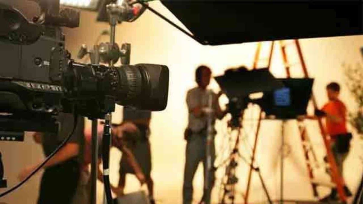 Anirban Bhattacharyya parambrata Chatterjee speaks on Federation and director s guild feud ENT 