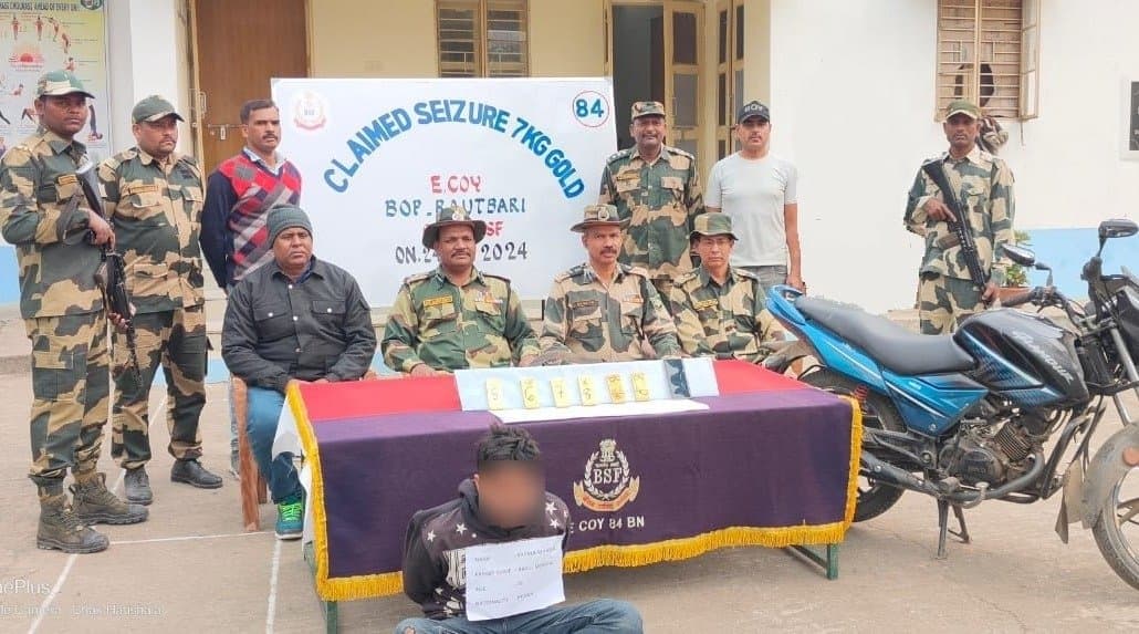 BSF rescued gold, one arrest