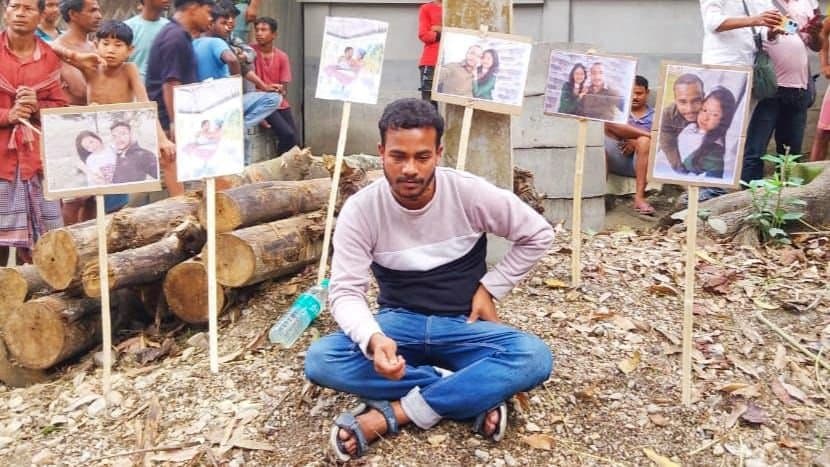 Young man sat on dharna 