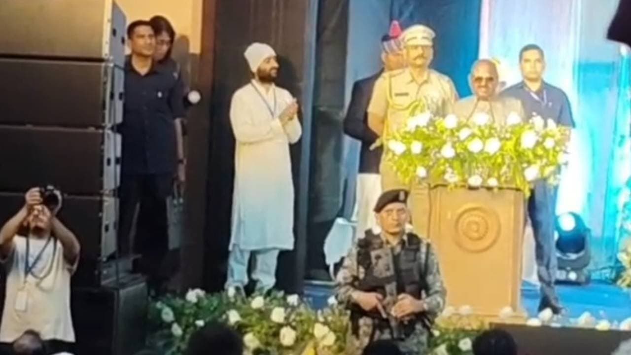 Arijit Singh own foundation starts music and theatre workshop at the presence of governor