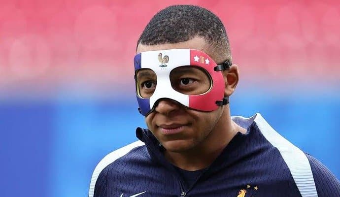 Kylian Mbappe: আজ কি বিশেষ মাস্ক পরে মাঠে নামতে পারবেন এমবাপে?