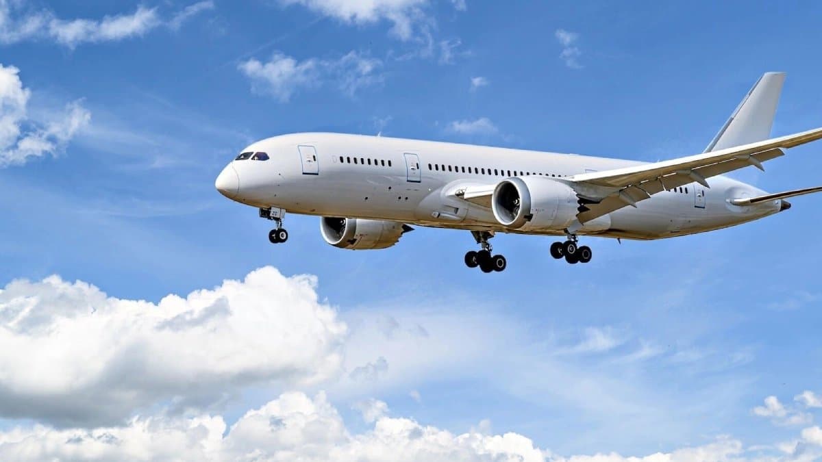 Why `aeroplanes always painted in white colour