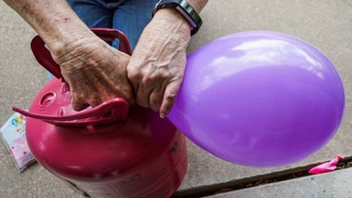 One died and four received injuries at a village fare in howrah after a gas balloon cylinder burst gnr