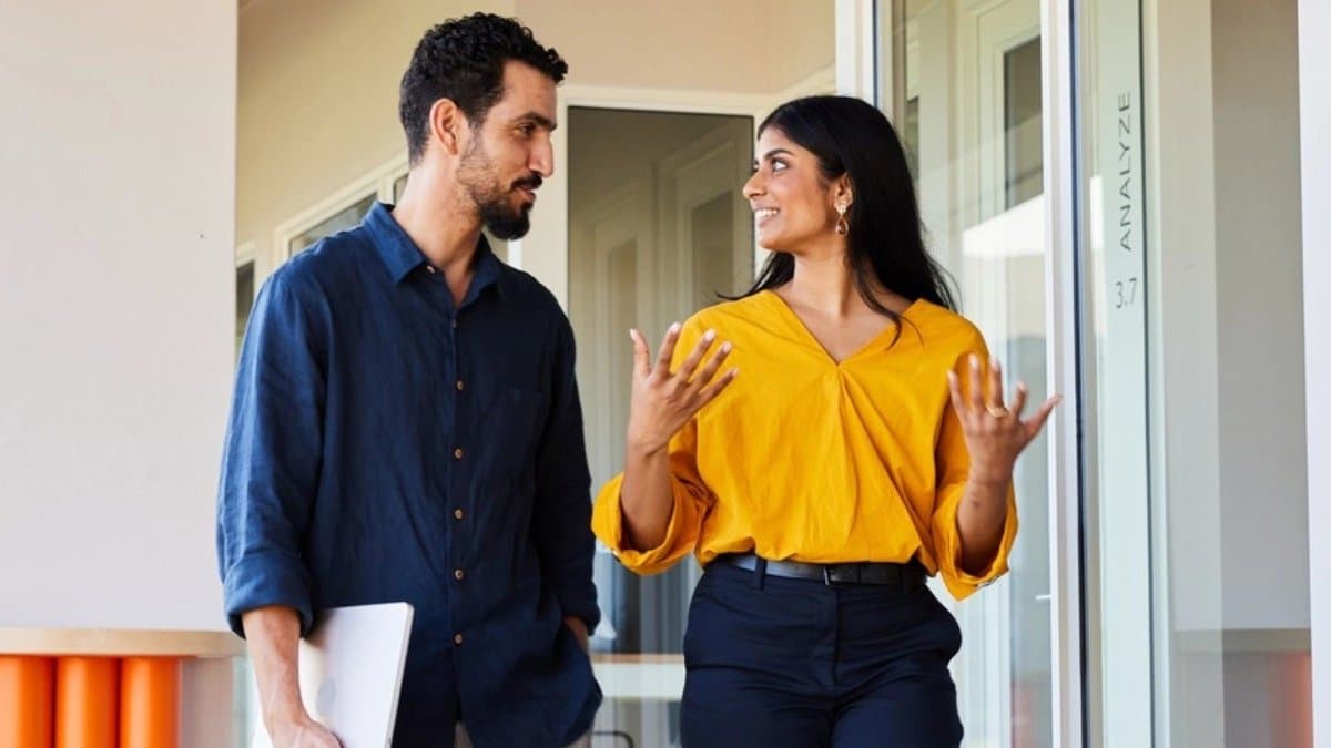 These smart tricks help to instantly influence anyone