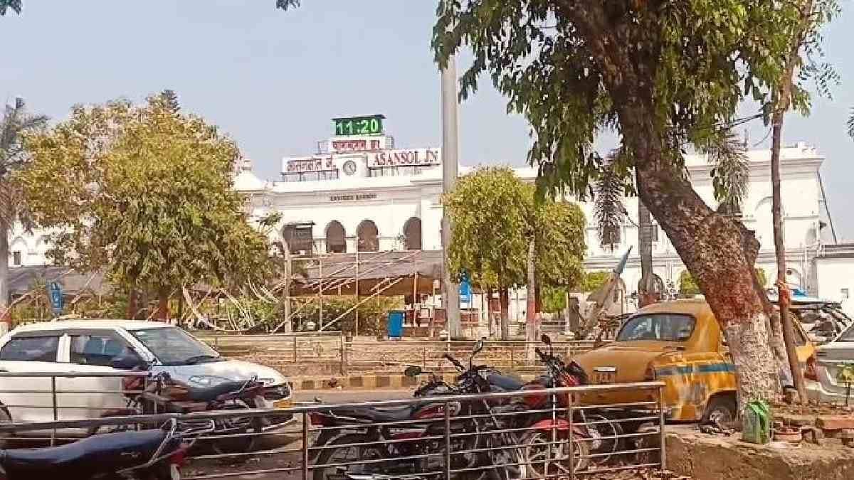 Extra fees are being taken from railway passengers at Asansol station for car parking