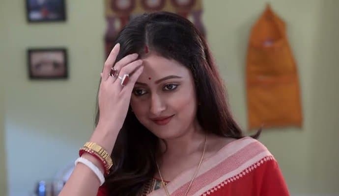 Neem Phooler Madhu Is The Bengal Topper