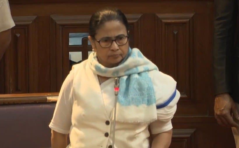 Mamata banerjee thrashes BJP mlas at assembly