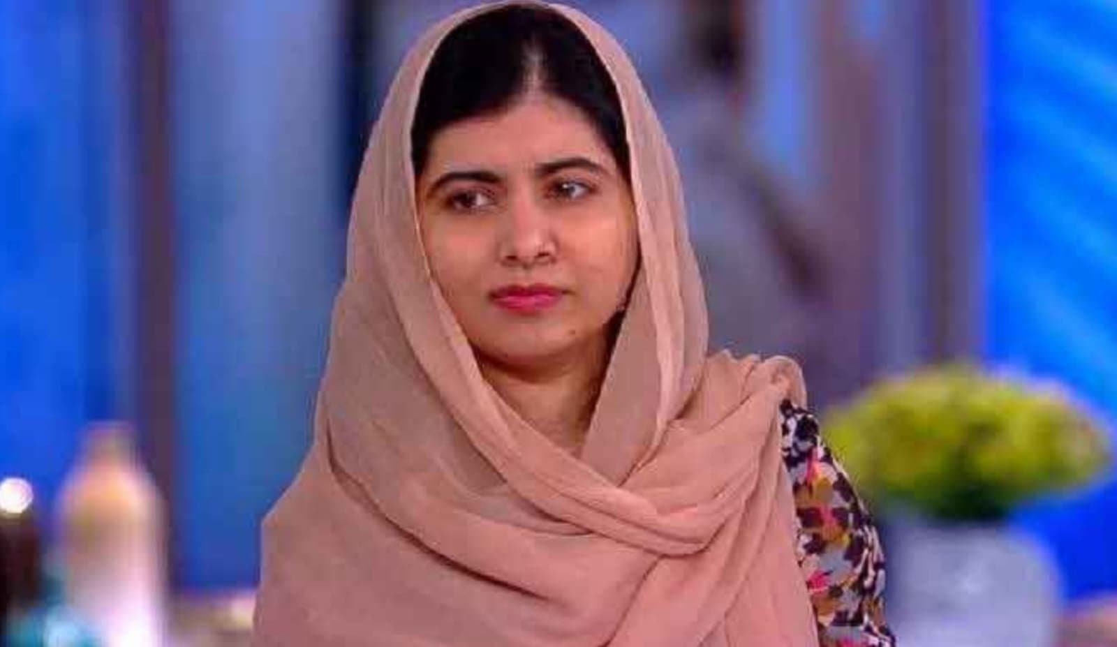 malala wants war stop between hamas and israel