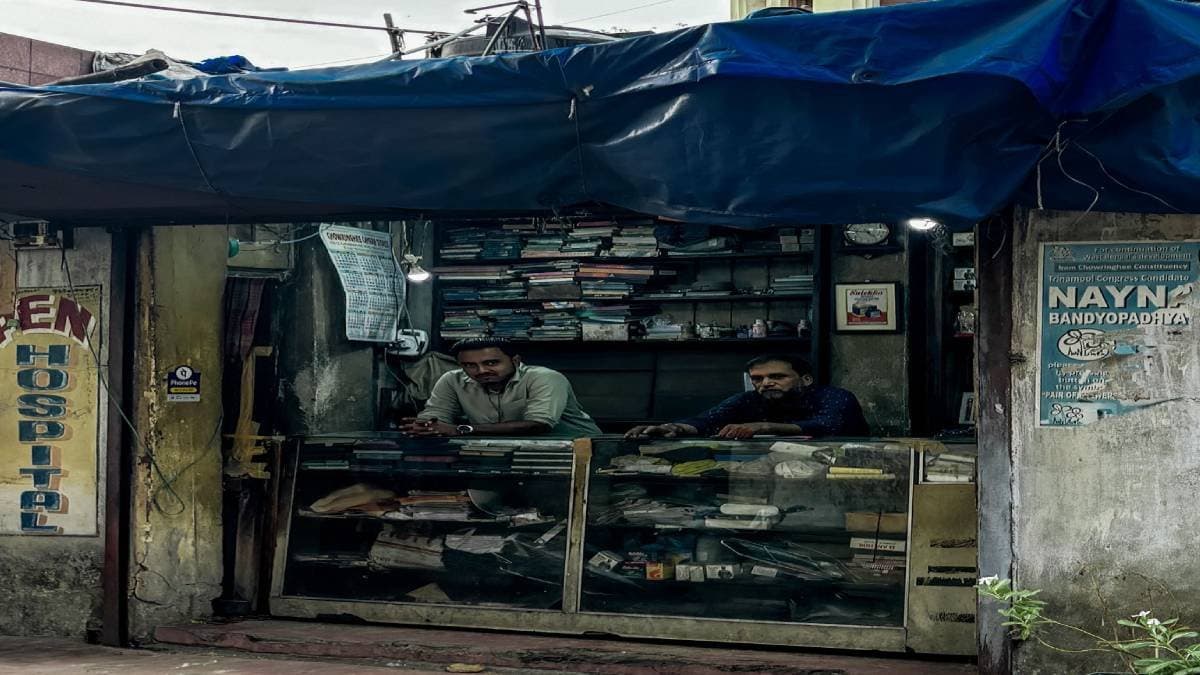 Kolkata Pen Hospital Where dead pens come back to life