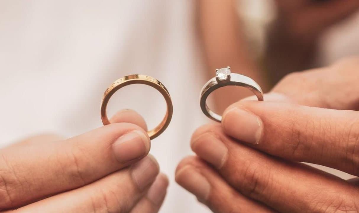 Karnataka Bride Engaged To Canada Based Groom Online