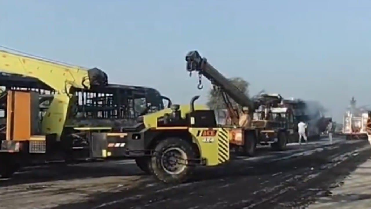 Delhi Agra expressway accident Update At least 13 dead