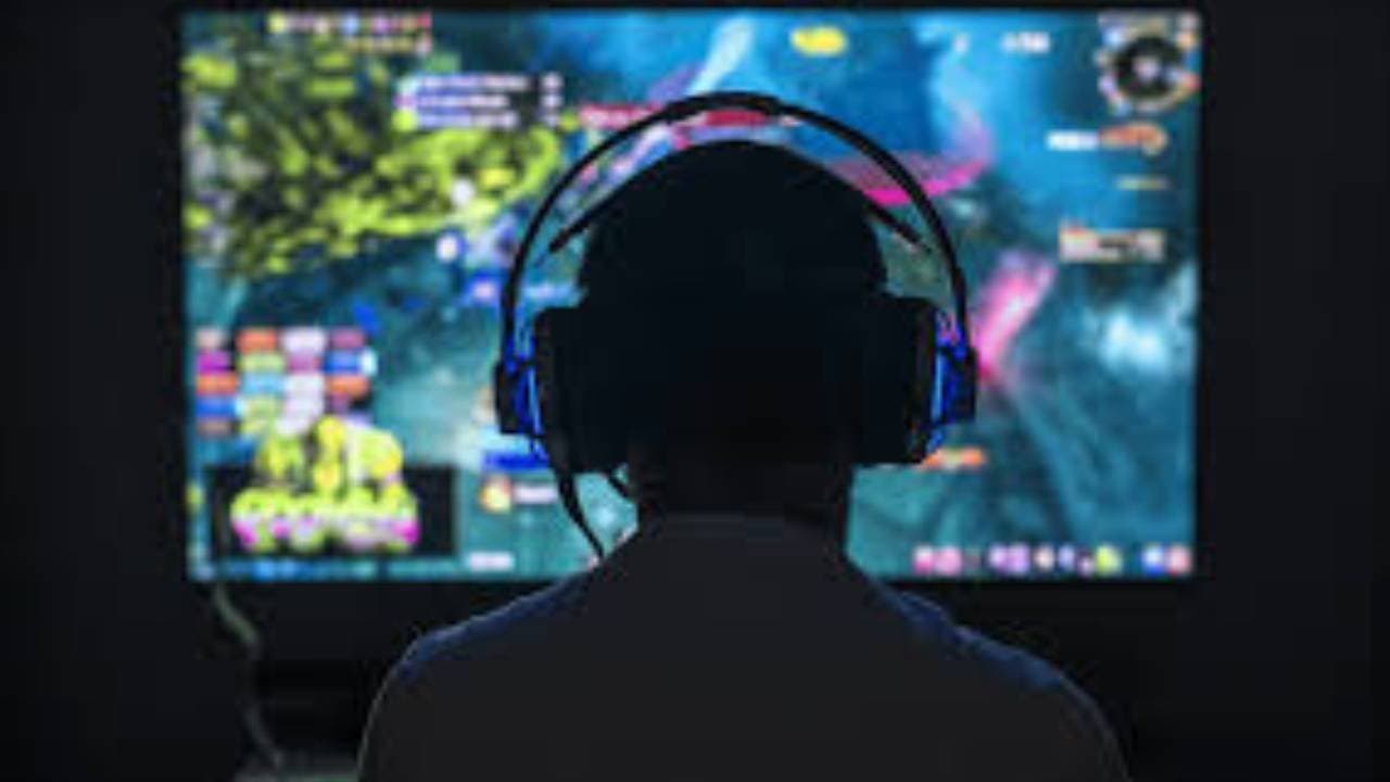 Income millions by playing online games