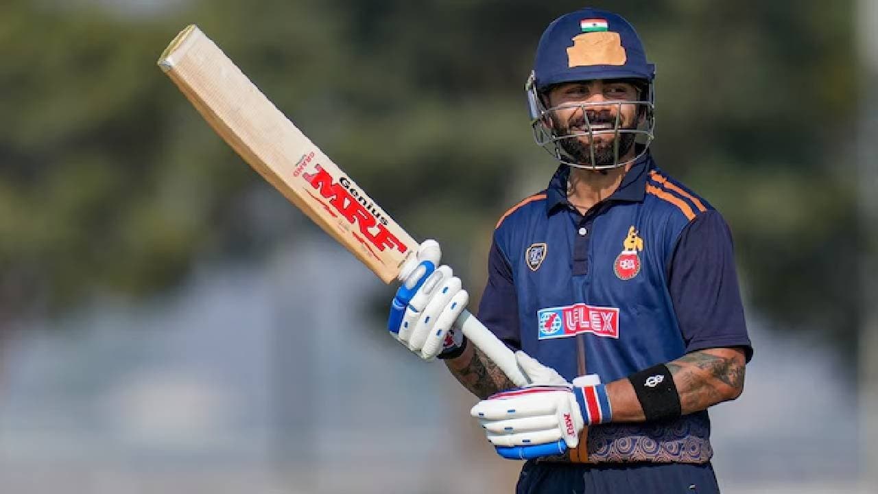 গুজরাটের বিরুদ্ধে ঝলমলে দেখাল কোহলিকে