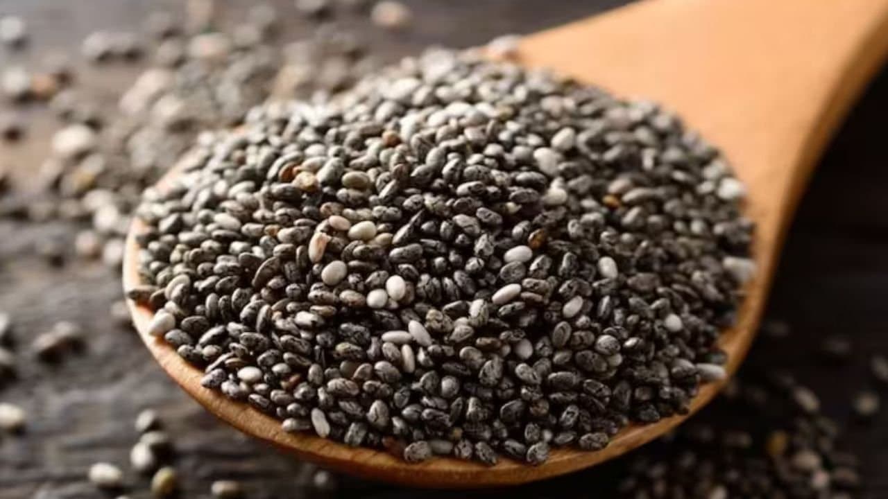 Nutritionist says overeating chia seeds can trigger these side effects