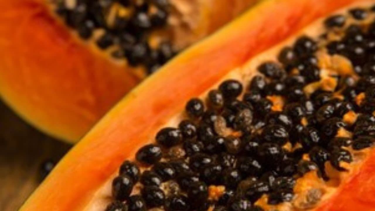 Health benefits of papaya seeds know from the specialist
