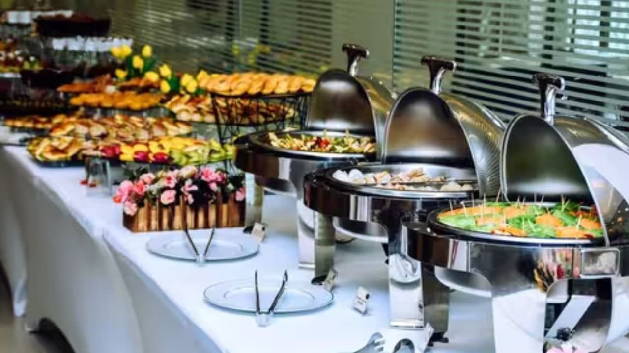 Gastroenterologist reveals 6 mistakes you make at weddings