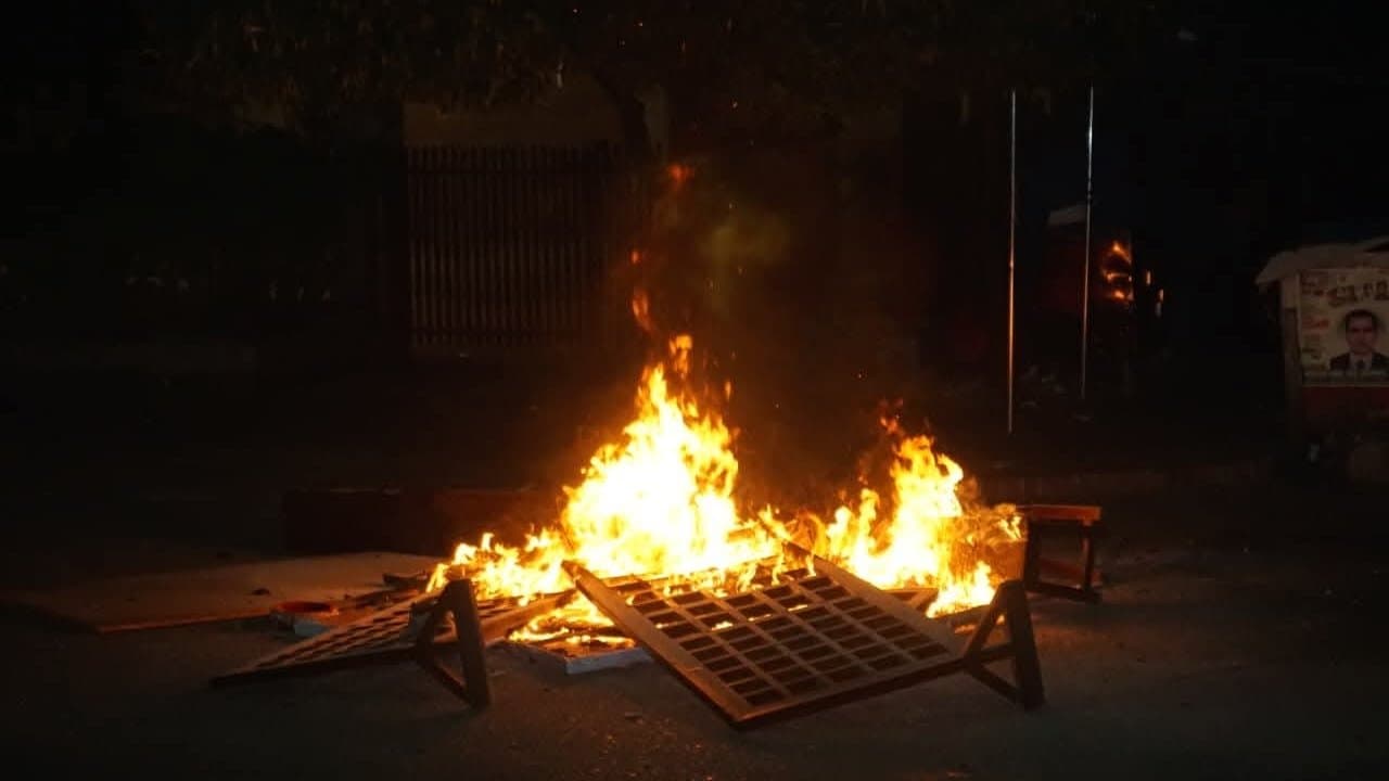 Bangladesh Unrest House Set On Fire Girl Burnt To Death