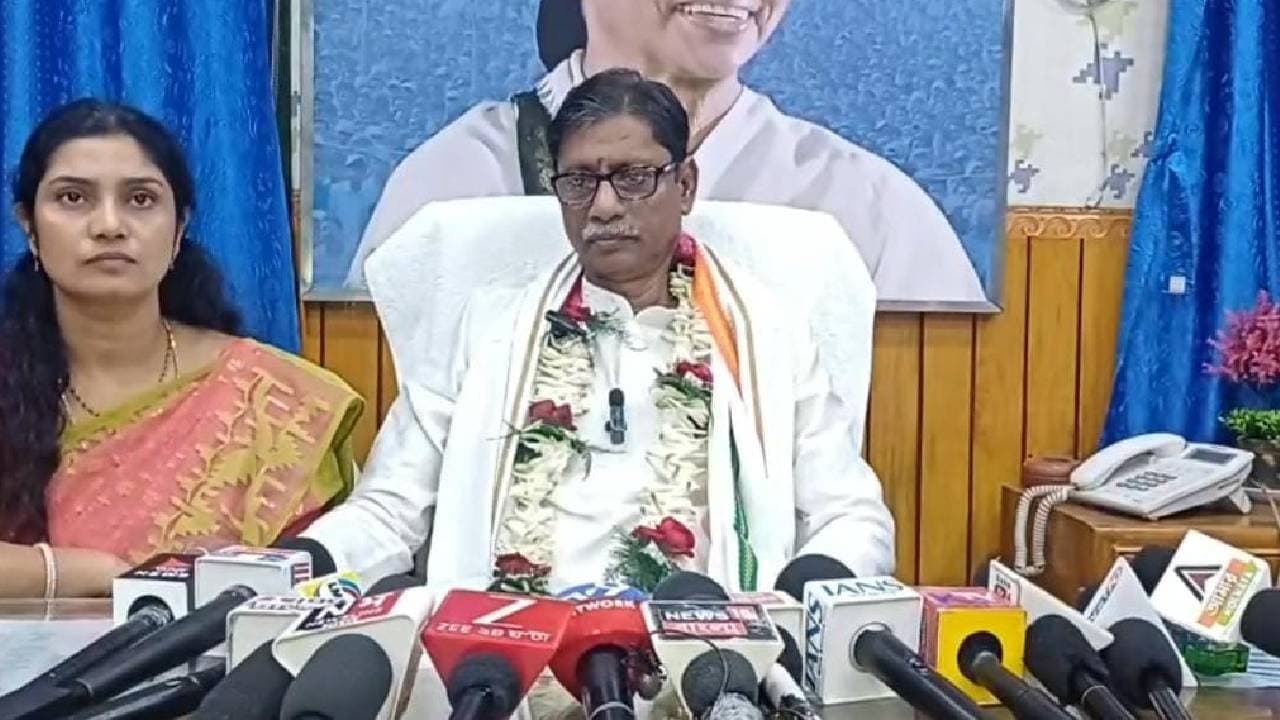 Bansberia. Tapas Mukherjee.  

