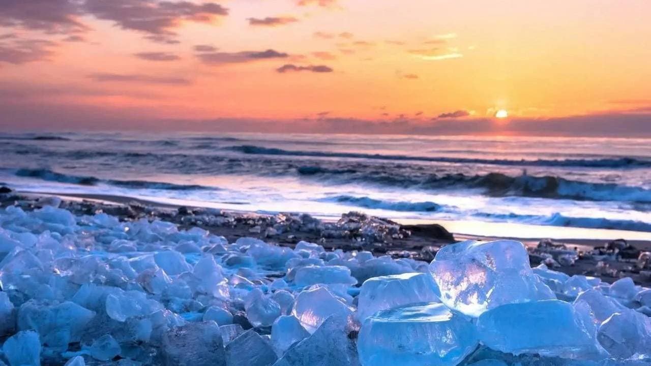  This is the only place on Earth where sand snow and sea meet