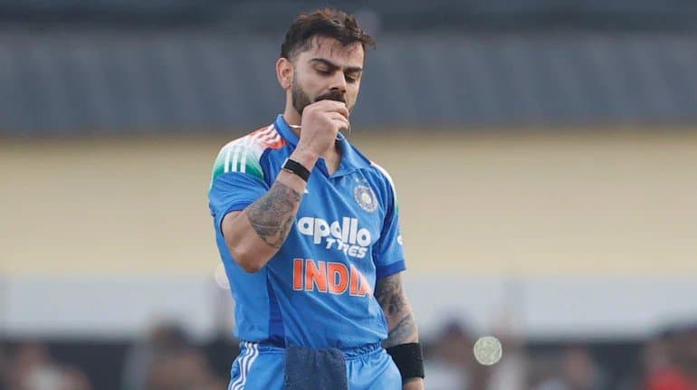 Virat Kohli siblings draw attention as he goes past Sachin Tendulkar 