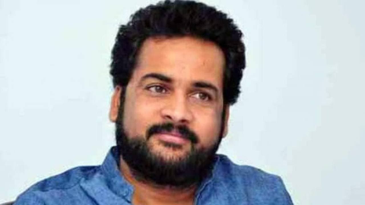 Telegu Actor Sivaji s Remarks on Actresses Outfits Spark Big Controversy