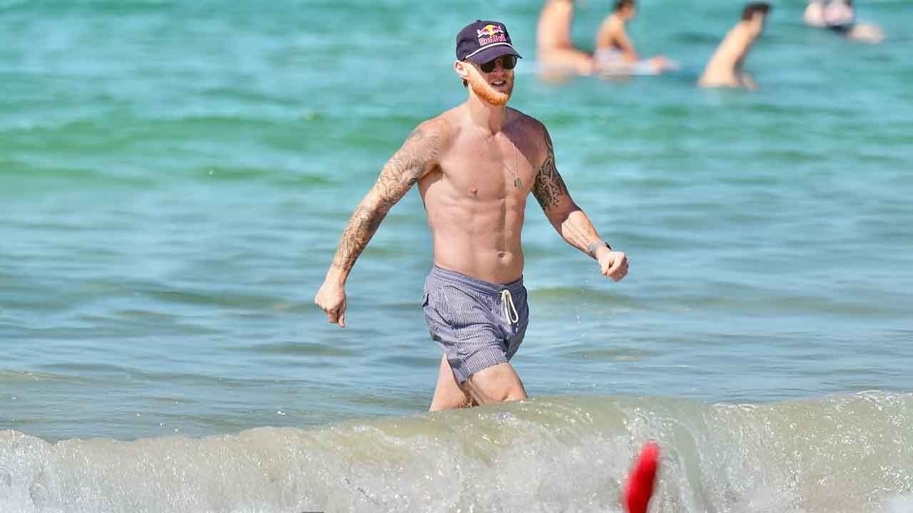 England cricketers went to beach holiday after brisbane test loss