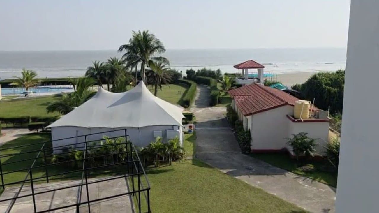 Big offers for tourists during Christmas by Digha hoteliers