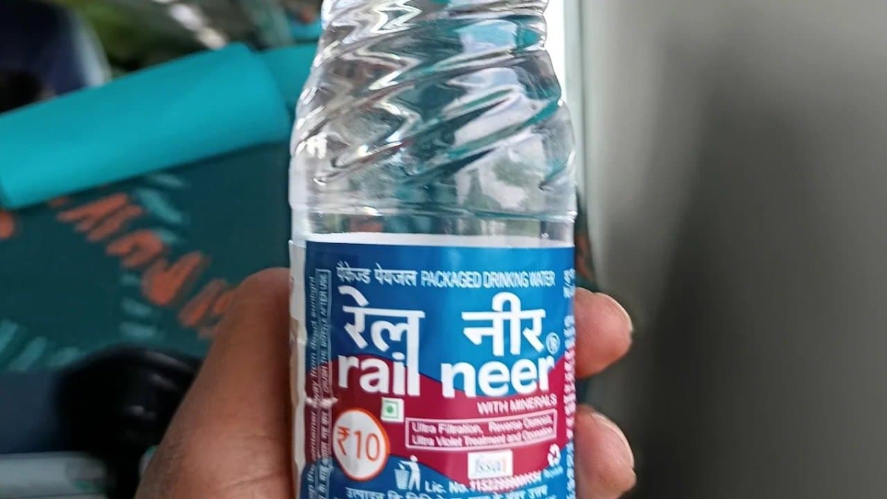 Is water bottle free in Rajdhani Express what IRCTC policy says