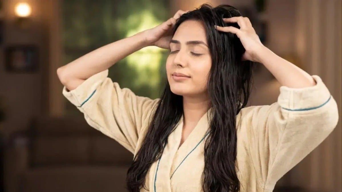 Is overnight hair oiling good for hair know expert s opinion 