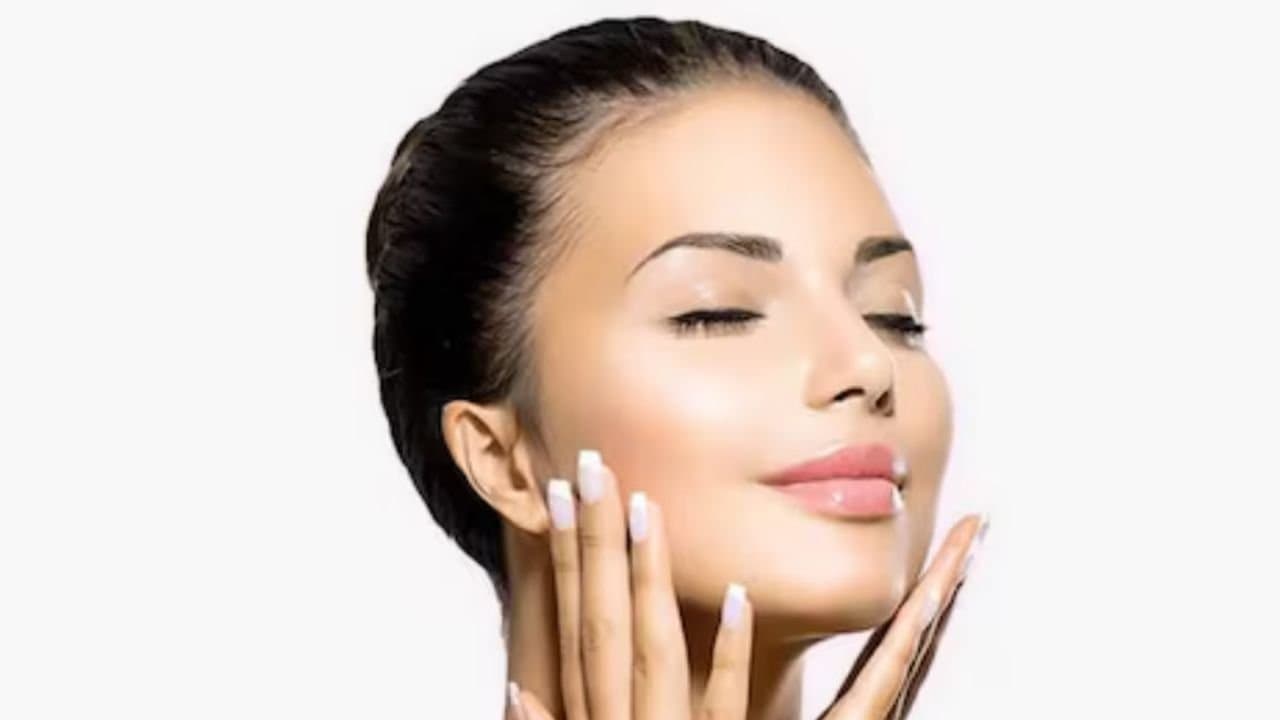 Dietitian shares what to eat to prevent skin dryness in winter