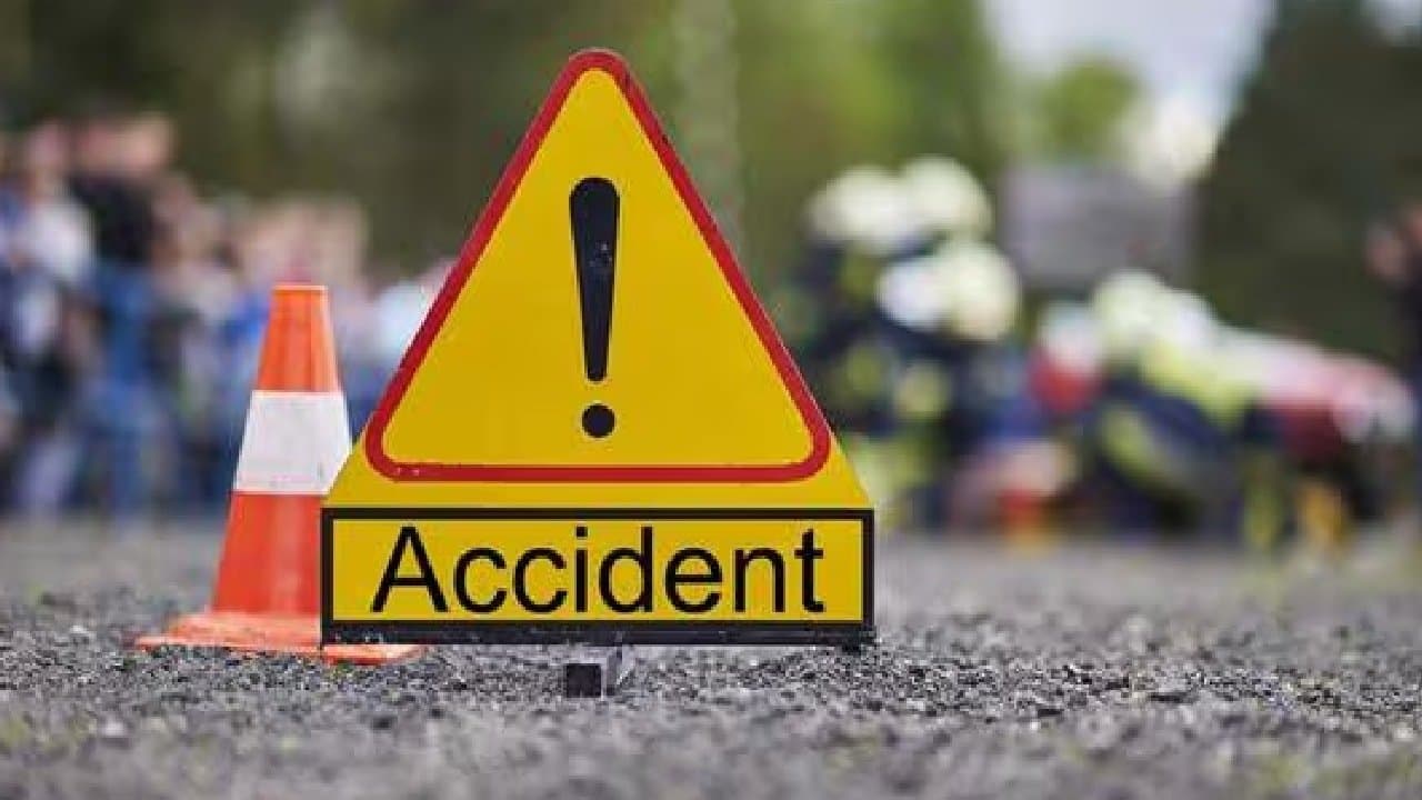 Delhi-Agra Expressway Accident:  bus car Crash catch fire Amid Fog death incidnet