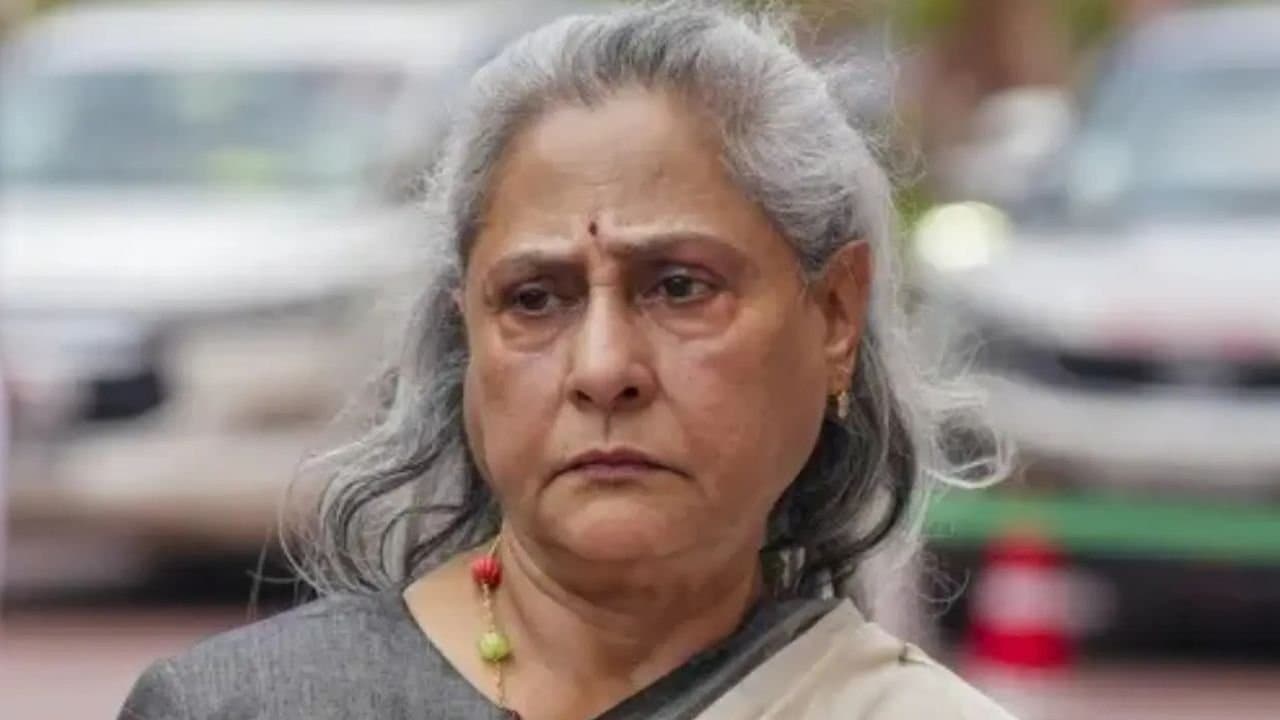 Ashoke pandit slams jaya bachchan for her paparazzi comment