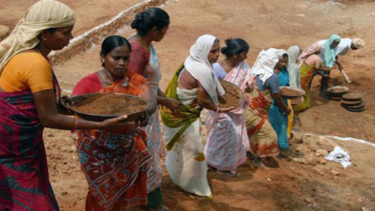 Workers Economists civil society Protest on MGNREGA bill at press club