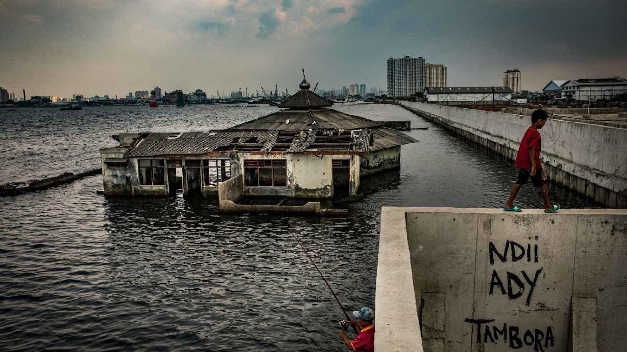Global Warming: Jakarta is sinking at an alarming rate