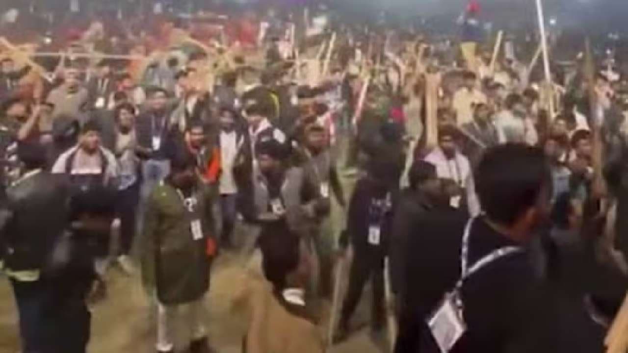 Bangladesh Rockstar James concert wrecked by mob in Bangladesh and 20 injured