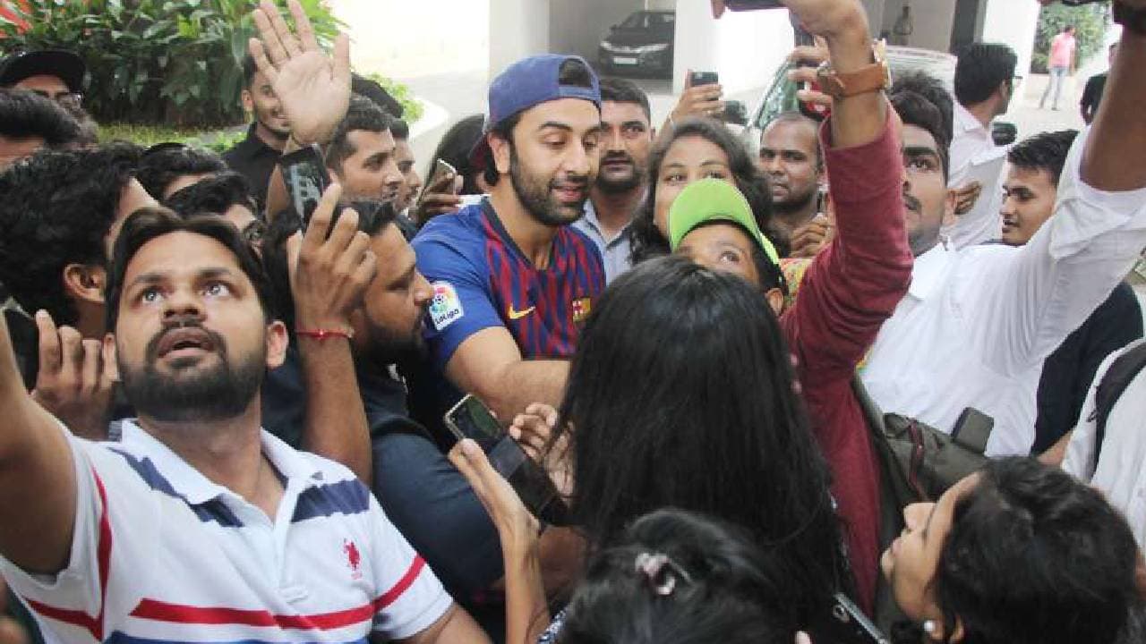 Paparazzi slams and criticize Ranbir Kapoor s PR Team for insulting them after being called