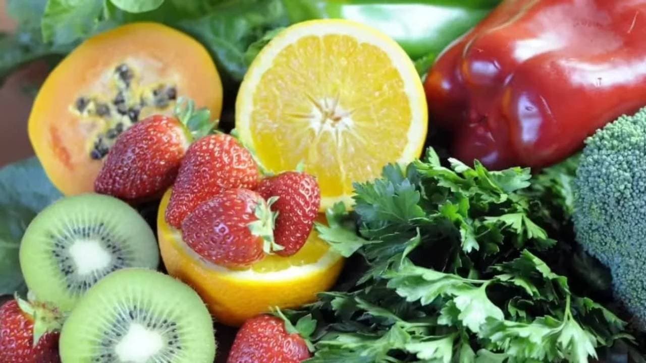 Study reveals eating more vitamin C physically change your skin 