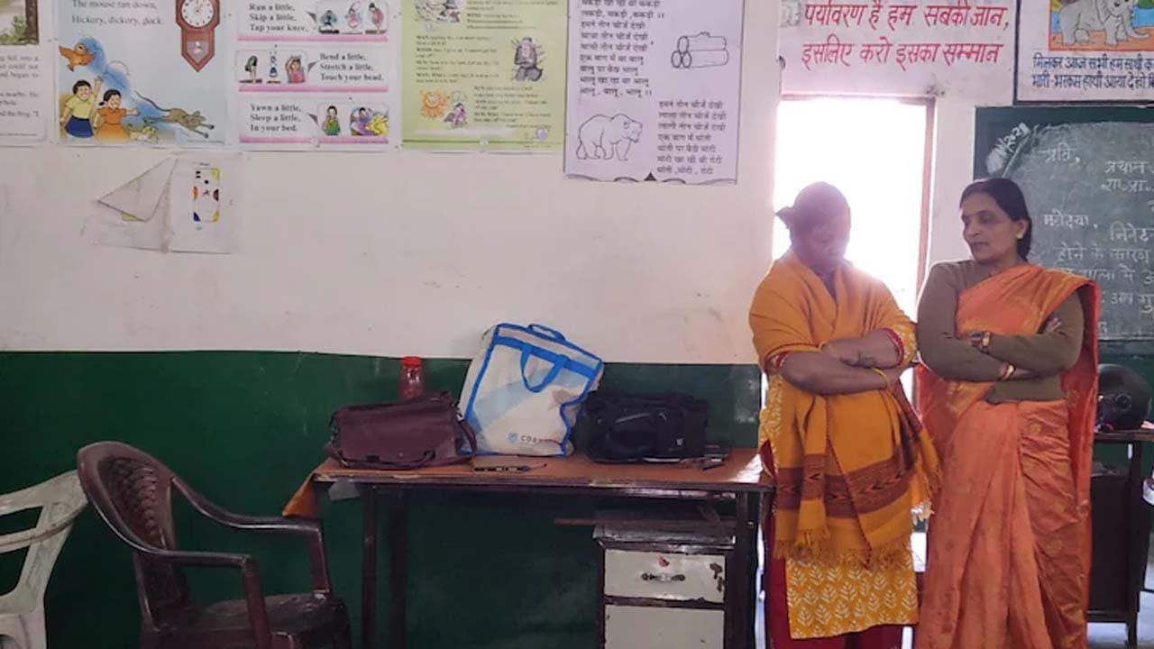 One teacher is taking five classes simultaneously extreme crisis in Madhya Pradeshs education system due to SIR