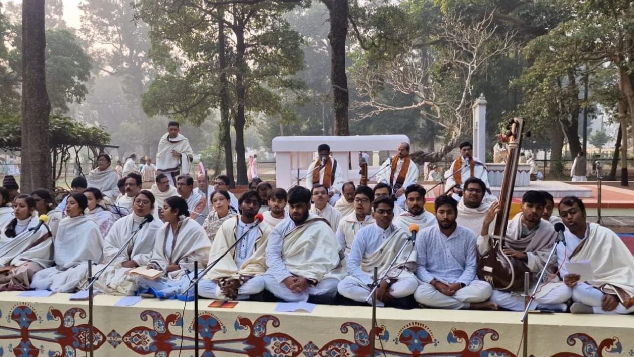 Poush Mela for 2025 kicked off in Shantiniketan